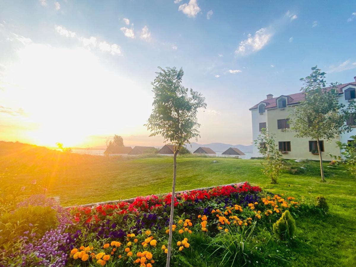 Noy Land Resort Sevan Exteriér fotografie