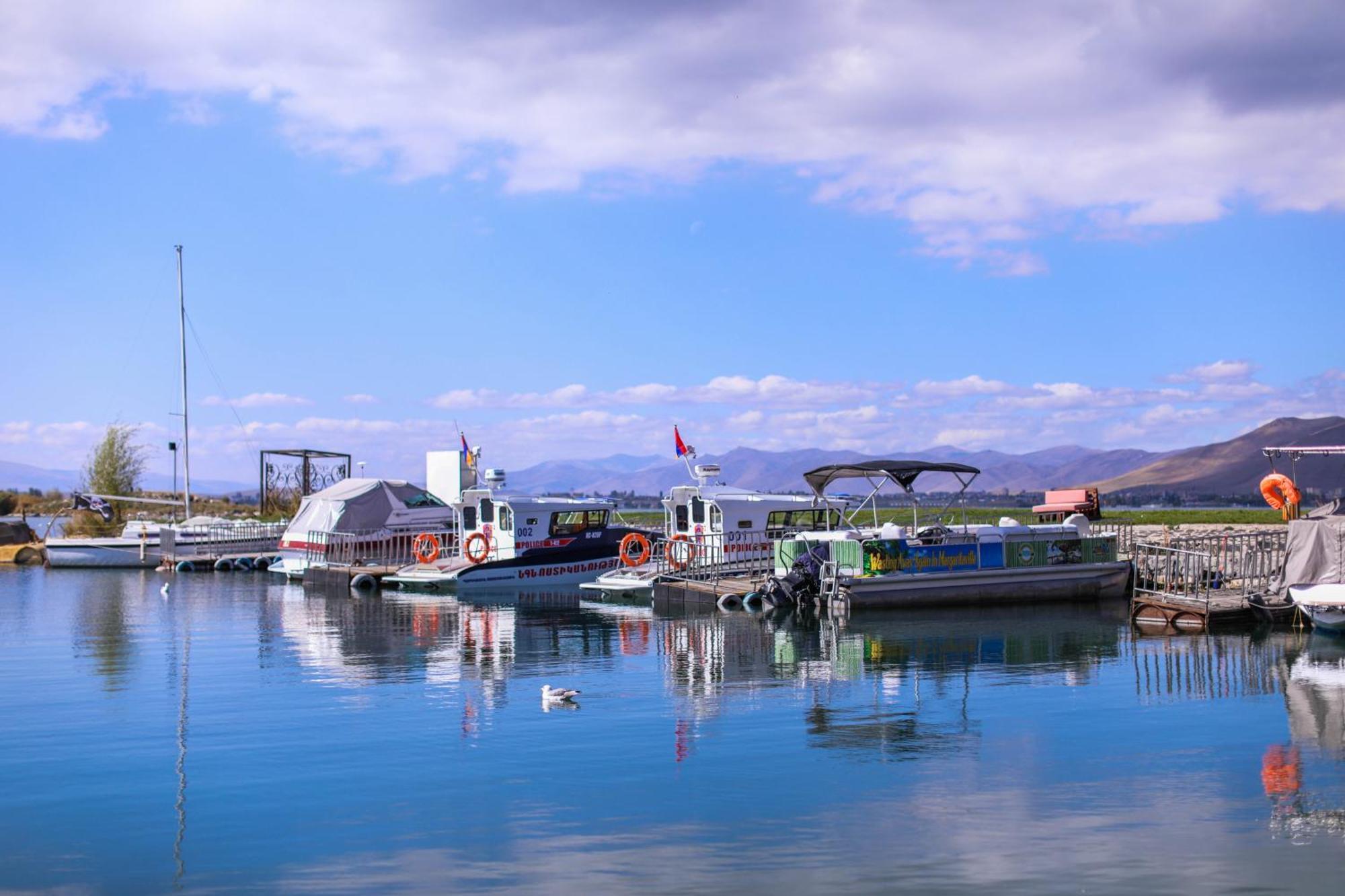 Noy Land Resort Sevan Exteriér fotografie