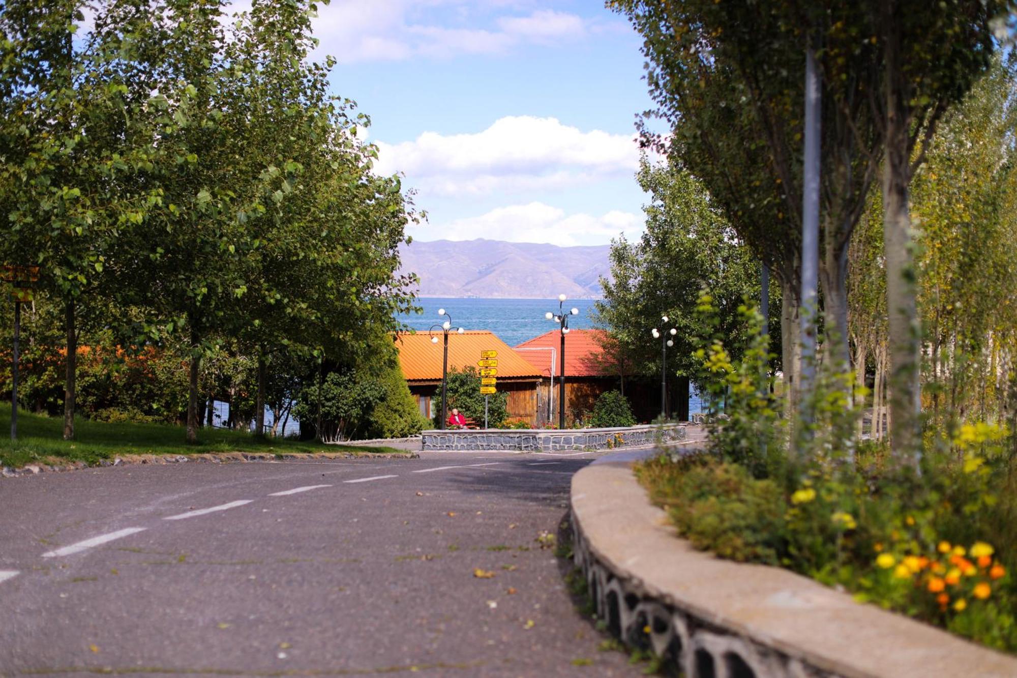 Noy Land Resort Sevan Exteriér fotografie