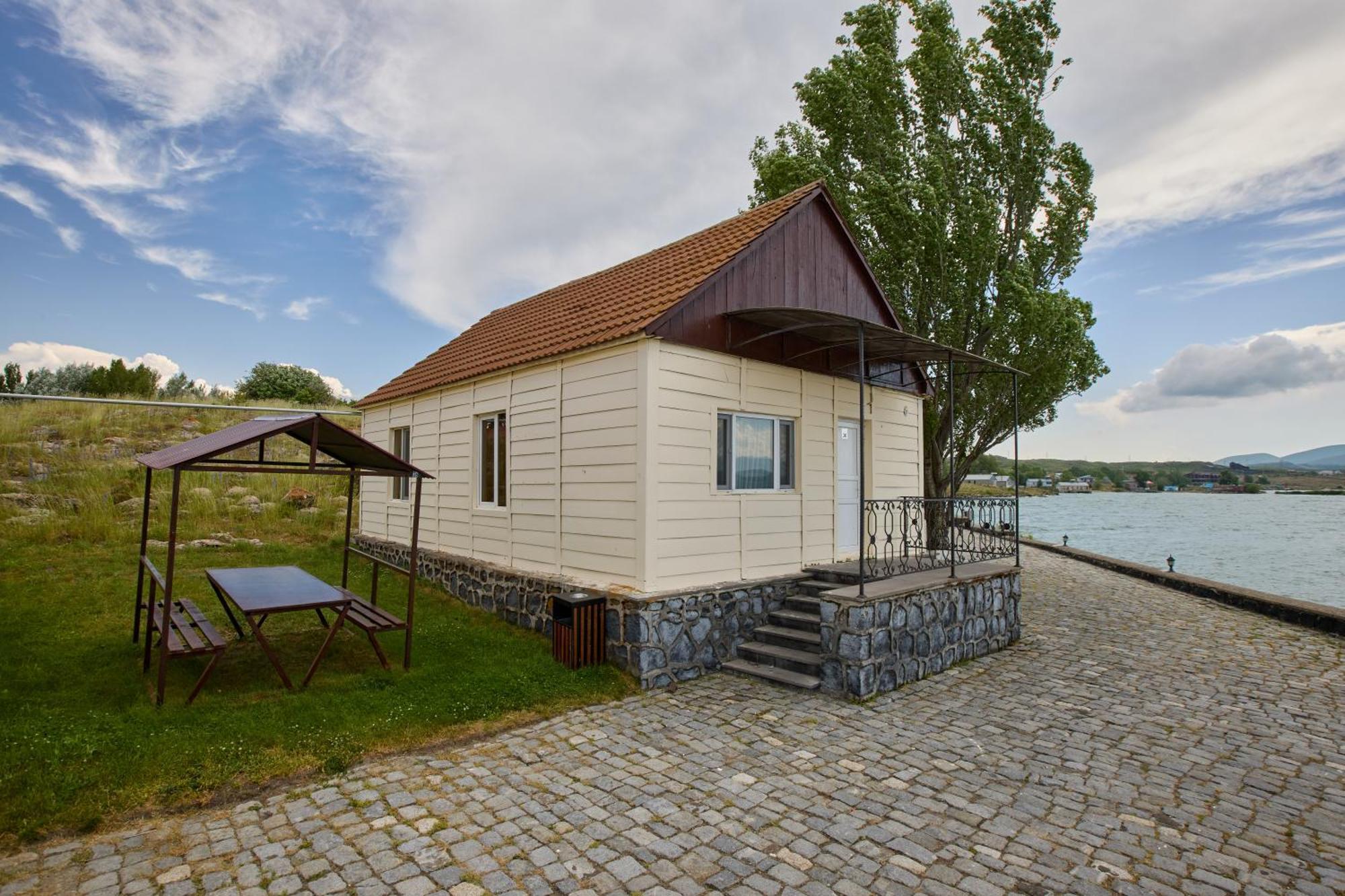 Noy Land Resort Sevan Exteriér fotografie